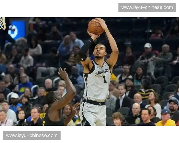 马刺116-106背靠背双杀洛杉矶+金州，文班亚马的成长蜕变引关注